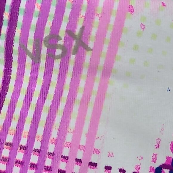 Victoria's Secret Crop Legging Digi Cube Rainbow Cropped High Rise Knockout VSX - Picture 5 of 10